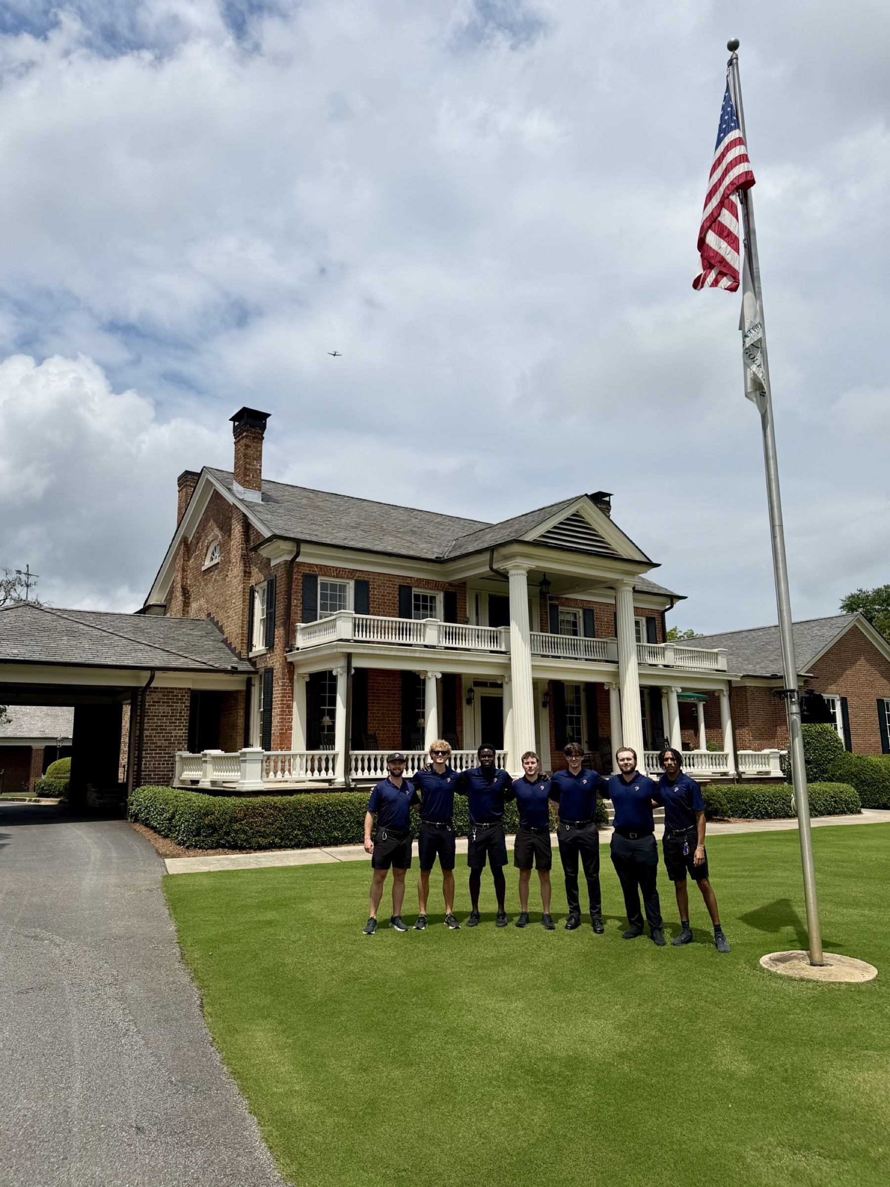 Peach Parking Solutions valet team outside an Atlanta clubhouse